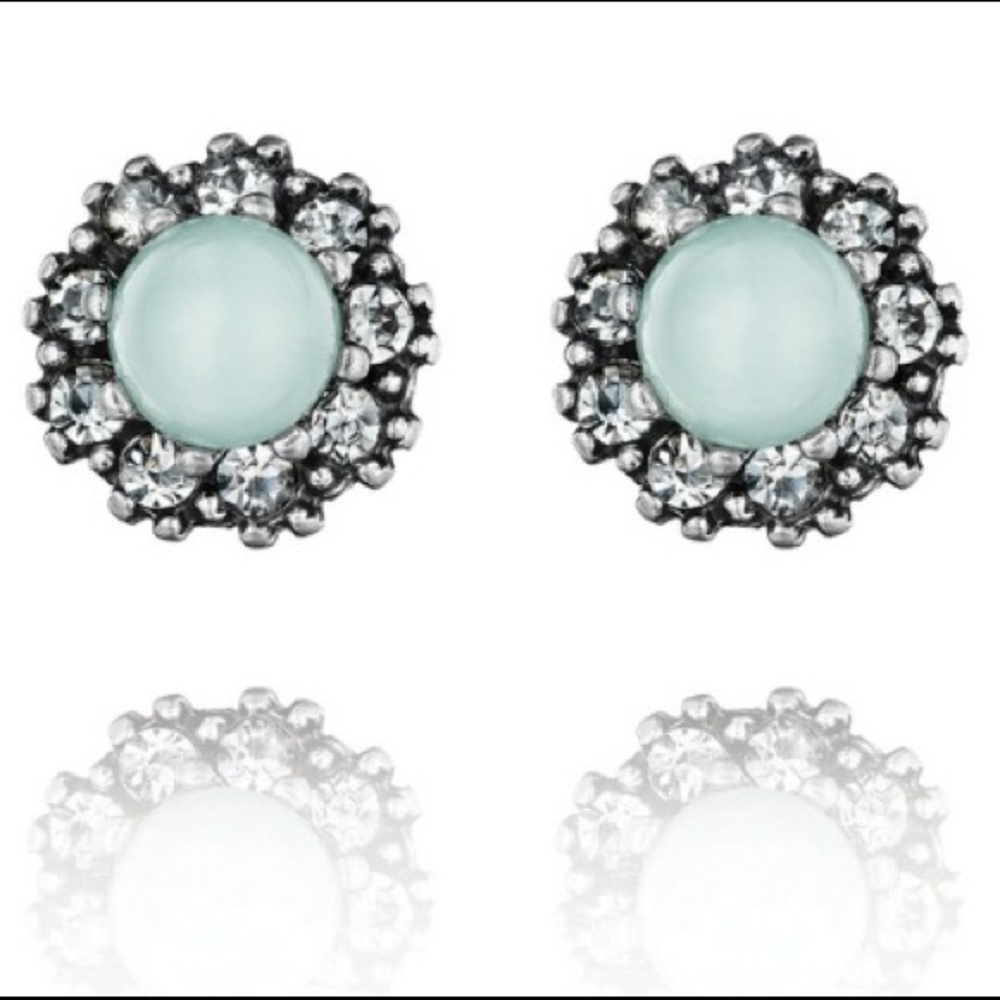 Chloe + Isabel Beau Monde Stud Earrings